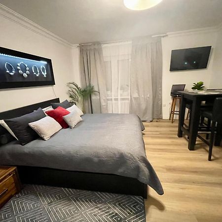 Tunnel Apartment - Nordbahntrasse, Kontaktloser Self-Check-In, Netflix Wuppertal Exterior foto